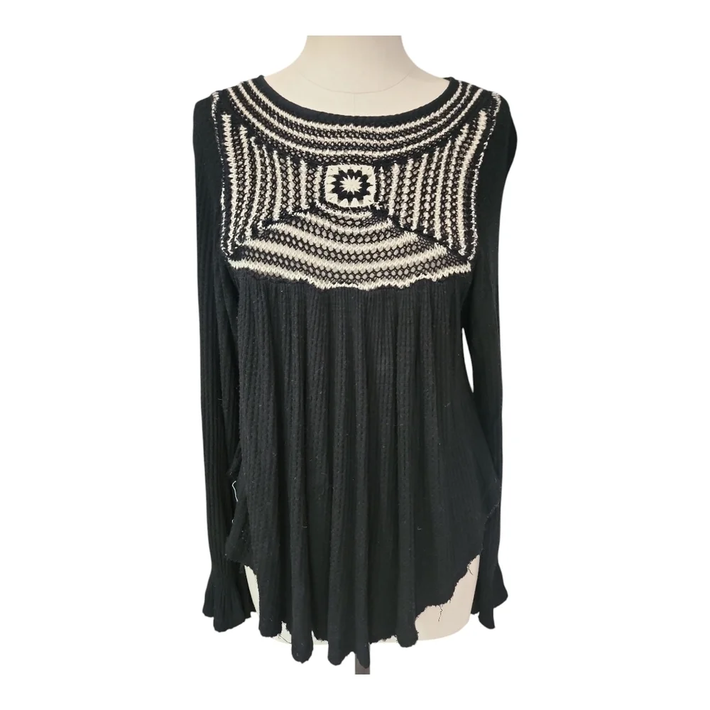 Free People Black Crochet Yoke Long Sleeve Top Size XS | Boho Asymmetrical Hem